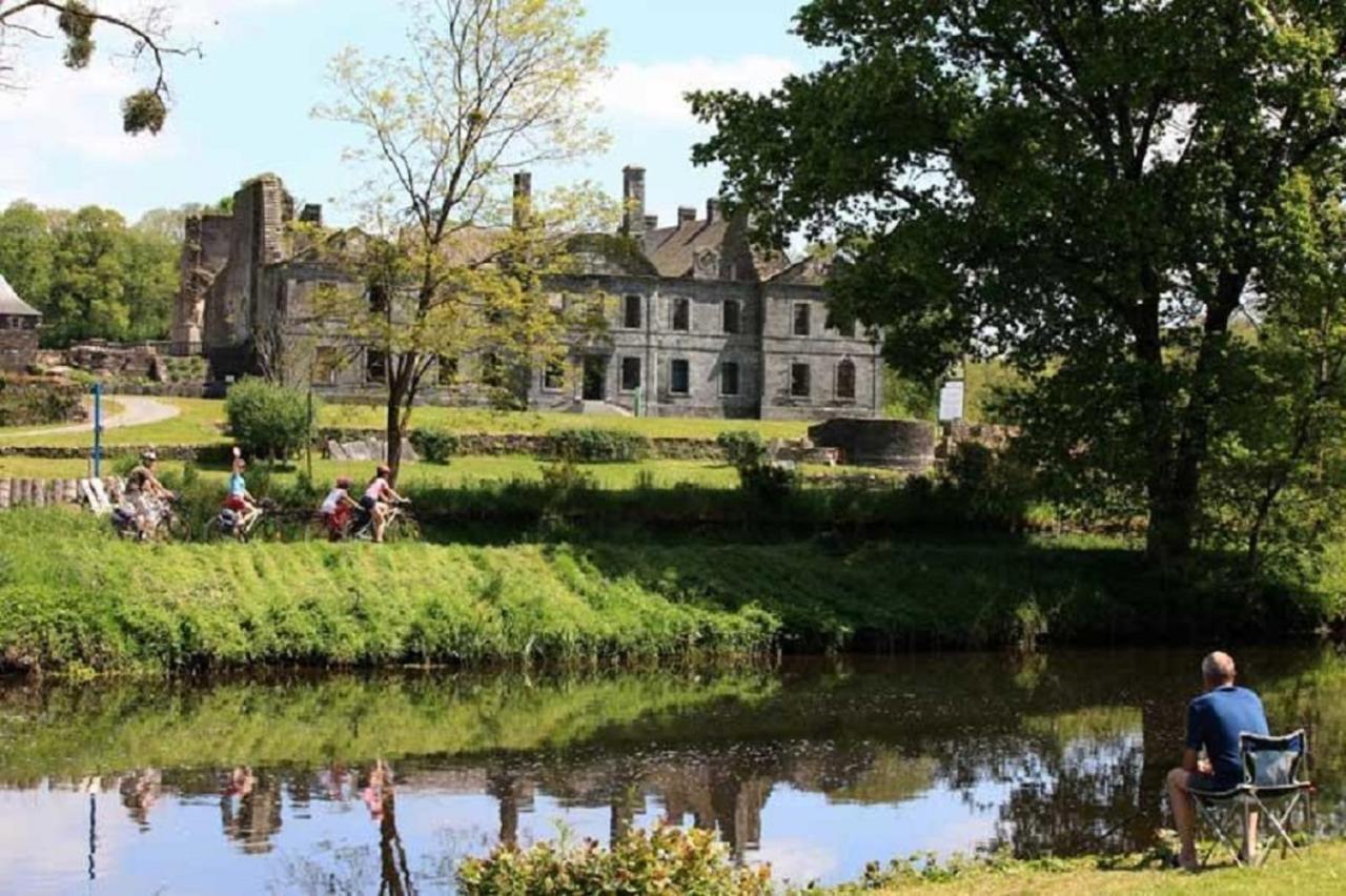 L'Ancien Presbytere Lescouet-Gouarec Exteriör bild